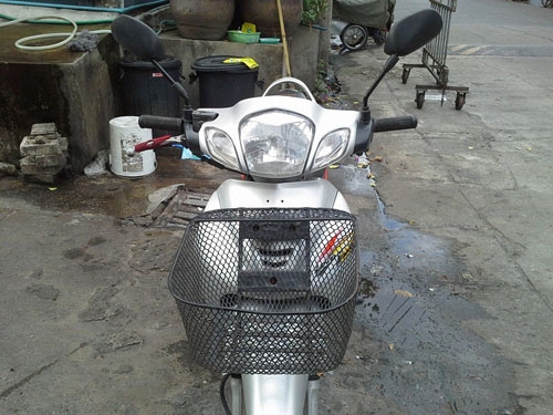 wave 125 s ปี 47 สตาร์ทมือ รถบ้าน เครื่องเดิม แน่นๆ ชุดสีสวย เอกสารครบ ภาษี พรบ.ไม่หมด wave 125 s ปี 47 สตาร์ทมือ รถบ้าน เครื่องเดิม แน่นๆ ชุดสีสวย เอกสารครบ ภาษี พรบ.ไม่หมด