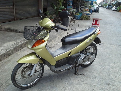 nouvo ตัวเก่า สีทอง รถบ้าน เดิมๆ เครื่องแน่น หล่อๆเลย เอกสารครบ ขับกลับบ้านได้เลยจ้า