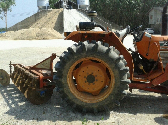 ขายรถไถ KUBOTA L4212DT  4สูบเทอร์โบ รุ่นพิเศษวิ่งได้เร็ว พร้อมใบดันและผาน6