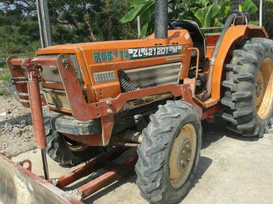 ขายรถไถ KUBOTA L4212DT  4สูบเทอร์โบ รุ่นพิเศษวิ่งได้เร็ว พร้อมใบดันและผาน6