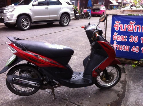 ขายด่วน mio ปี 51 ไฟคู่ สีส้ม  เครื่องเดิม แน่นๆ เอกสารชุดโอนลอยครบ ทดลองขับได้จ้า