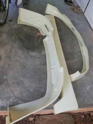 ขายชุดแต่งสเกิตแต่งรถมาสด้า2 ซีดานรอบคัน