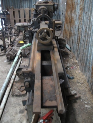ขาย เครื่องกลึง 3 เมตร มีตัวจับ 3,4 จับ มือสอง