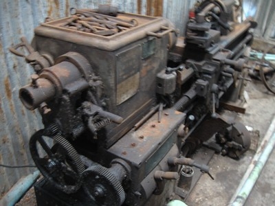 ขาย เครื่องกลึง 3 เมตร มีตัวจับ 3,4 จับ มือสอง