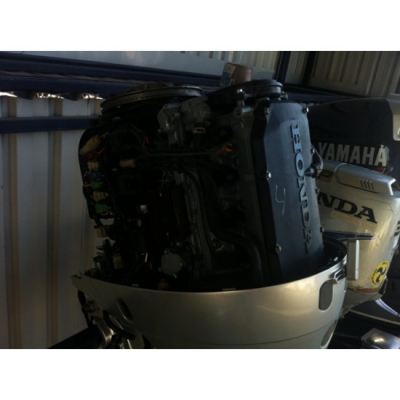 ขายเครื่องยนต์เรือ Honda BF90 4จังหวะ มือสองจากญี่ปุ่น