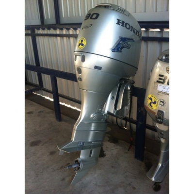 ขายเครื่องยนต์เรือ Honda BF90 4จังหวะ มือสองจากญี่ปุ่น