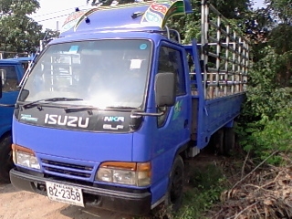 รถหกล้อ ISUZU 11o ประตูเหว้า เครื่องดี ครัชชีสวย รถหกล้อ ISUZU 11o ประตูเหว้า เครื่องดี ครัชชีสวย