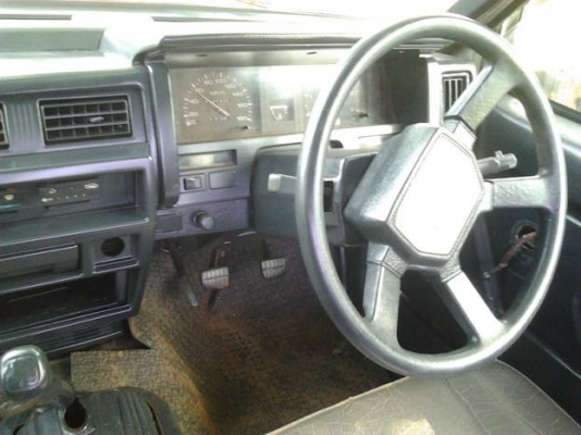 **75,000 บ.ต่อรองนิดหน่อย**ขาย กระบะแค็ป NISSAN BIG-M แค็ปเล็ก 2.5 ปี34/91 เครื่องBD25 ฝาแดง แห้งดีติดง่าย ไม่เยิ้ม ช่วงล่างดีคัสซีเดิมไม่ผุ ไม่ดาม สีเก็บมา หัวบางภายในดี ยางดี4เส้น พร้อมใช้งาน ขายตามสภาพ ราคาต่อรองได้ครับ