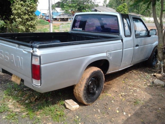 **75,000 บ.ต่อรองนิดหน่อย**ขาย กระบะแค็ป NISSAN BIG-M แค็ปเล็ก 2.5 ปี34/91 เครื่องBD25 ฝาแดง แห้งดีติดง่าย ไม่เยิ้ม ช่วงล่างดีคัสซีเดิมไม่ผุ ไม่ดาม สีเก็บมา หัวบางภายในดี ยางดี4เส้น พร้อมใช้งาน ขายตามสภาพ ราคาต่อรองได้ครับ