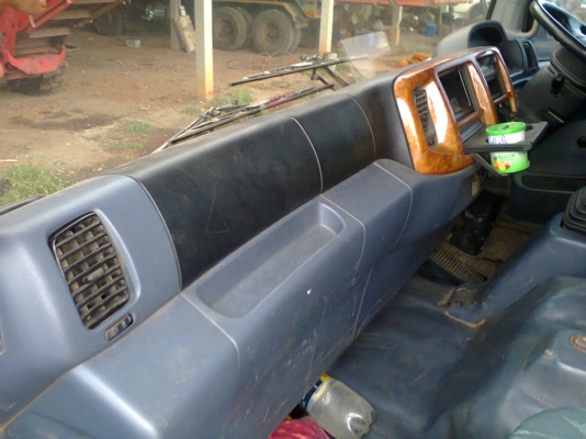 HINO MEGA 260 แรงม้า ดัมพ์ ปี47 มีระบบลากจูง