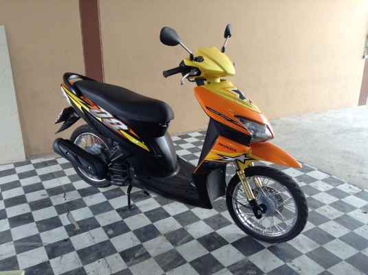 ขาย!!!ฮอนด้าคลิ๊ก คอมบายเบรค ปี51 รถเครื่องเดิมคับ มีเล่มทะเบียนครบ ภาษีไม่หมด