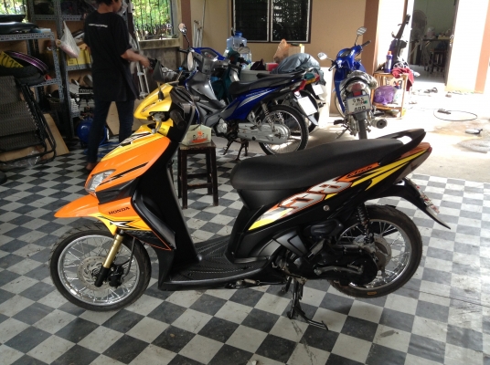 ขาย!!!ฮอนด้าคลิ๊ก คอมบายเบรค ปี51 รถเครื่องเดิมคับ มีเล่มทะเบียนครบ ภาษีไม่หมด