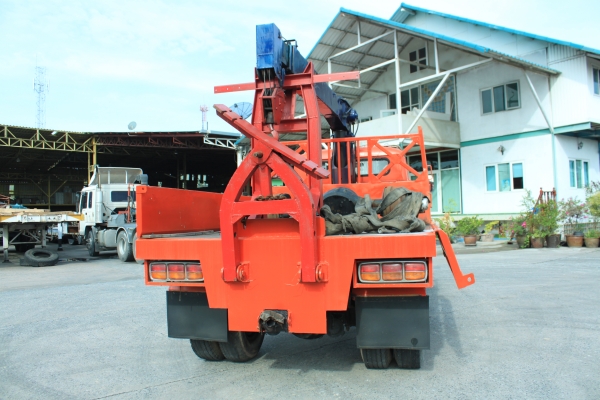 รถเฮี้ยบ 6 ล้อ