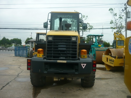 รถตักล้อยาง Komatsu WA200-5  รถนอกแท้จากญี่ปุ่น เพิ่งเหยียบถึงไทย พร้อมใช้งาน ระบบไฟฟ้าครบ