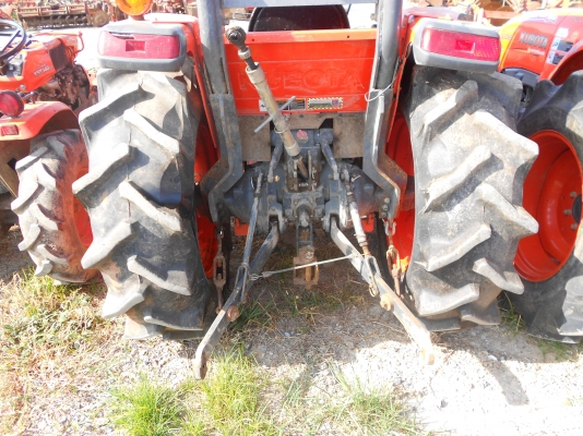 ขายรถไถ คูโบต้า รุ่น L4708 ขายรถไถ คูโบต้า รุ่น L4708