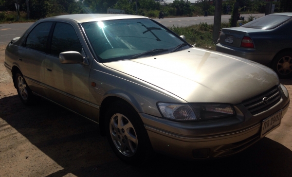 ออกรถได้เลยไม่ต้องจ่ายเงินซักบาทครับ TOYOTA CAMRY SEG 2.2 AT ปี 2000 ท็อปสุด หรูหราสุด เครื่องแห้งแรงดีเดิมๆ ภายในเก๋งคอนโซลสวย เบาะหนังแท้ปรับไฟฟ้า CD MP3 จอ AIRBAG คู่หน้า เบรค ABS ครบครัน ช่วงล่างนิ่มนวลขับสบาย เอกสารทะเบียนครบพร้อมโอน ราคาต่อรองได้ครั