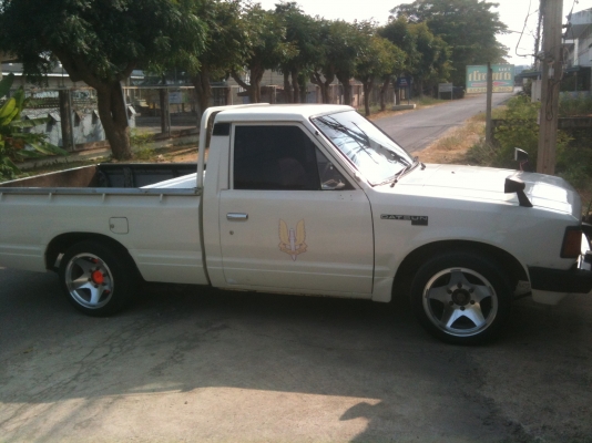 ขาย dutsun 720  สี่ขอสภาพพร้อมใช้งาน มีแอร์ ติดแก๊สลงเล่มแล้ว ทะเบียนไม่ขาด แมกขอบ15 แจ่มๆ