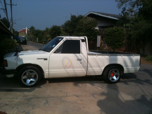 ขาย dutsun 720  สี่ขอสภาพพร้อมใช้งาน มีแอร์ ติดแก๊สลงเล่มแล้ว ทะเบียนไม่ขาด แมกขอบ15 แจ่มๆ