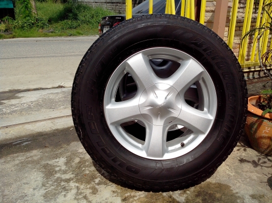 ขายแม็กอีซุซุ17พร้อมยางบริสโตนปี12ดอกยางวิ่งน้อยครับ ขายแม็กอีซุซุ17พร้อมยางบริสโตนปี12ดอกยางวิ่งน้อยครับ