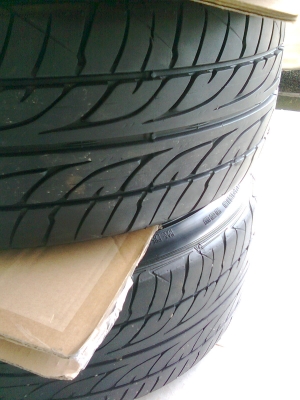 R18X8.5-9.5 5/114 พร้อมยางหน้าปี12หลัง11ดอกเต็ม R18X8.5-9.5 5/114 พร้อมยางหน้าปี12หลัง11ดอกเต็ม