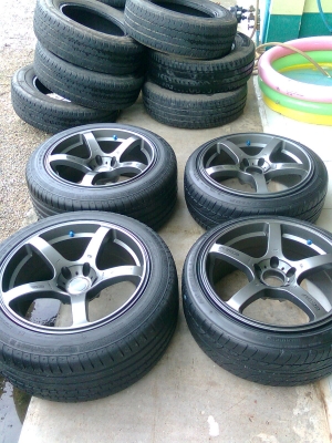 R18X8.5-9.5 5/114 พร้อมยางหน้าปี12หลัง11ดอกเต็ม R18X8.5-9.5 5/114 พร้อมยางหน้าปี12หลัง11ดอกเต็ม