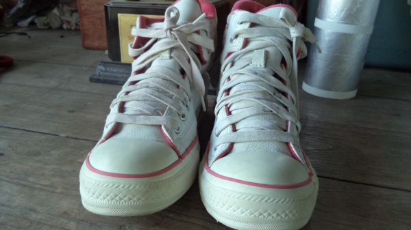 Converse  size 7uk  40eur