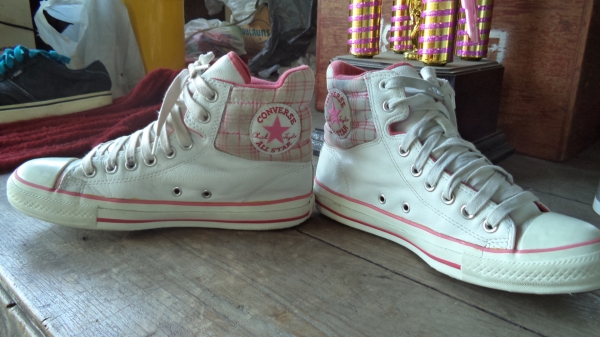 Converse  size 7uk  40eur