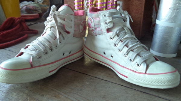 Converse  size 7uk  40eur