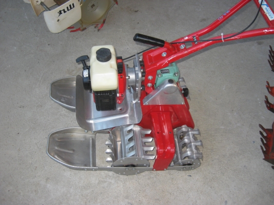 เครื่องพรวนหญ้าในร่องนาดำ