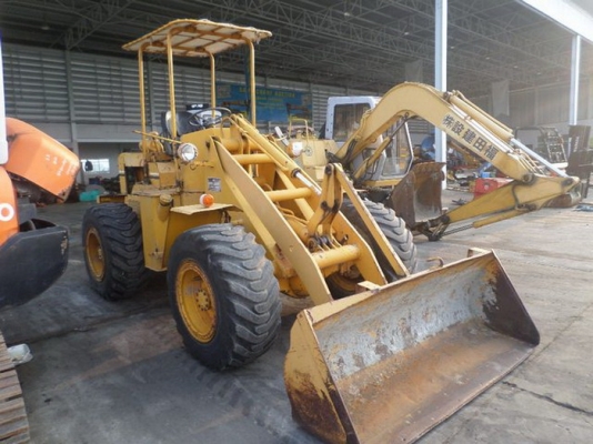 ขายรถตักเล็ก เอวอ่อน ยี่ห้อ  FURUKAWA  บุ้งกี๋ 1คิว