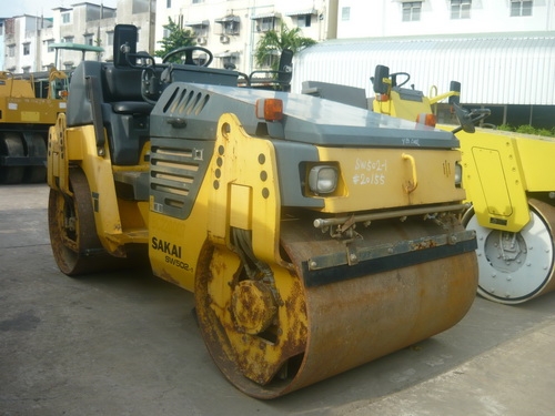 รถบด 5 ตัน Sakai SW502 ปี2007 สภาพนิ้ง พร้อมใช้งาน ชม.ต่ำ รถนอกแท้ 091 695-6445