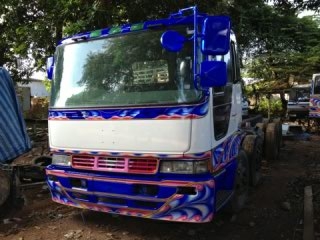 Hino (โปรเฟียร์)  12ล้อ เพลาเดียว เครื่อง P11C หัว คัทซี ไม่มีกระบะ ทะเบียนแจ้งจอด เอกสารพร้อมโอน