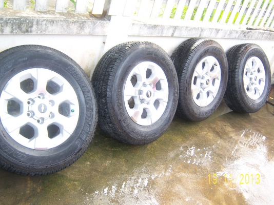 แม็กเชฟ ขอบ 17 พร้อมยางบริสโตน 265 65 17 ปี 12 สัปดาห์28