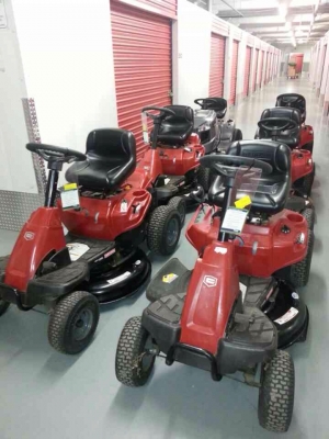 รถตัดหญ้านั่งขับ รถนอกนำเข้า จอห์นเดียร์ คราฟแมน รถถึงเดือนมกราคม