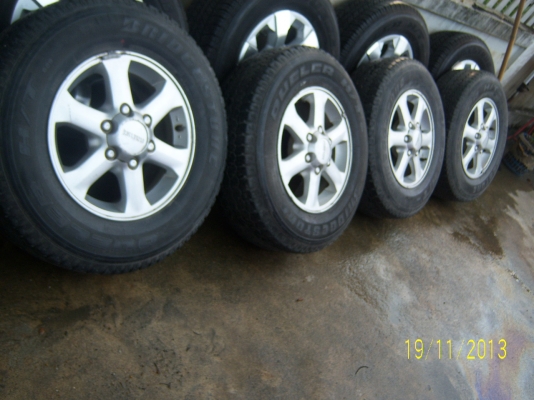 แม็กอีซูซุไฮเลนเดอร์ ขอบ 16 พร้อมยาง 245 70 16  1ชุด