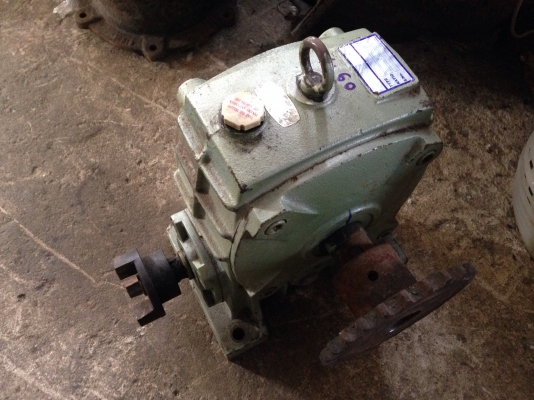 ขายหัวเกียร์ทดรอบ TKB อัตราทด 1:60 เบอร์ 100 สภาพสวย หมุนนิ่ม พร้อมใช้งาน