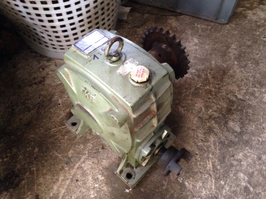 ขายหัวเกียร์ทดรอบ TKB อัตราทด 1:60 เบอร์ 100 สภาพสวย หมุนนิ่ม พร้อมใช้งาน