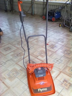 รถตัดหญ้า FLYMO