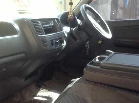 NISSAN URVAN 3.0 Di สภาพสวยพร้อมใช้