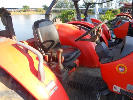 รถแทรคเตอร์ คูโบต้า M7040 พร้อมใบมีด