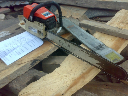 ขายเลื่อยเครื่องตัดไม้พร้อมใบทะเบียนและชุดโอน