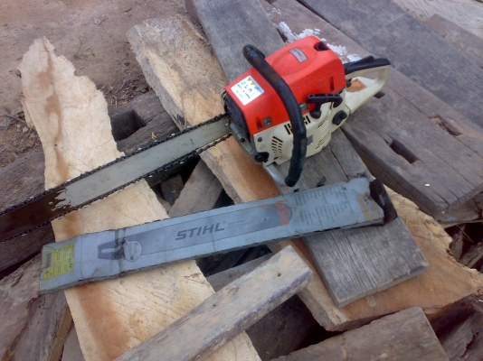 ขายเลื่อยเครื่องตัดไม้พร้อมใบทะเบียนและชุดโอน