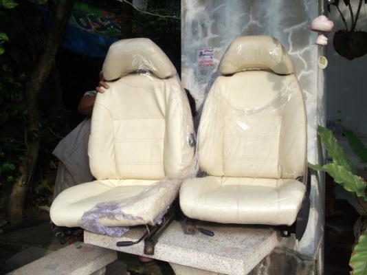 เบาะรถยนต์คู่หน้าหุ้มใหม่