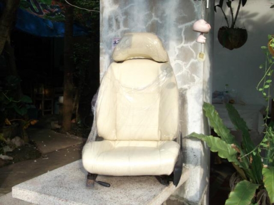 เบาะรถยนต์คู่หน้าหุ้มใหม่