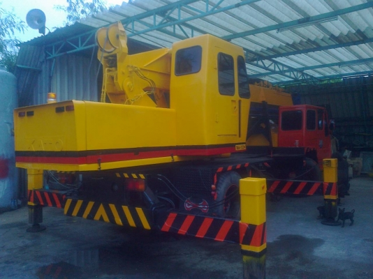 รถเครน6ล้อ KATO ขนาด11ตัน ขาเปลี่ยนเป็นคอนโทรนแล้วบูมยาว24เมตรไม่รวมจิ๊ป