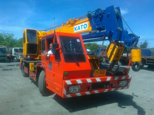 รถเครน6ล้อ KATO ขนาด11ตัน ขาเปลี่ยนเป็นคอนโทรนแล้วบูมยาว24เมตรไม่รวมจิ๊ป