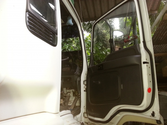 ISUZU FVM    นายเจษฏา สุราษ มัดจำแล้ว 10,000 บาทแล้วค่ะ จนถึงวันที่ 15 มค.2557