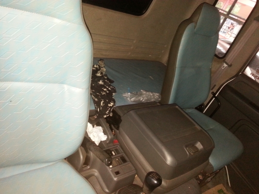 ISUZU FVM    นายเจษฏา สุราษ มัดจำแล้ว 10,000 บาทแล้วค่ะ จนถึงวันที่ 15 มค.2557