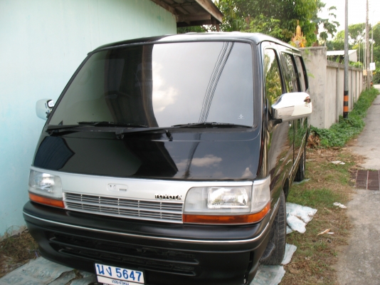 ขายรถตู้หัวจรวดHIACE เครื่อง1JZ ก๊าซ LPG สีดำ ทำสีแล้ว ทะเบียนพร้อมโอนไม่ขาดต่อ