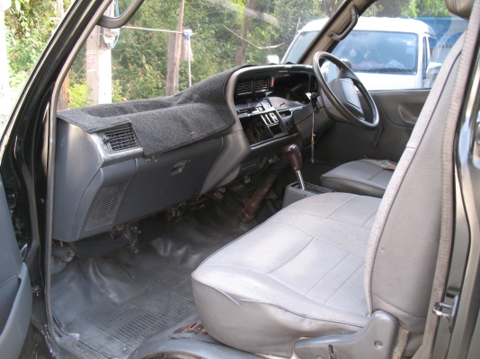 ขายรถตู้หัวจรวดHIACE เครื่อง1JZ ก๊าซ LPG สีดำ ทำสีแล้ว ทะเบียนพร้อมโอนไม่ขาดต่อ ขายรถตู้หัวจรวดHIACE เครื่อง1JZ ก๊าซ LPG สีดำ ทำสีแล้ว ทะเบียนพร้อมโอนไม่ขาดต่อ